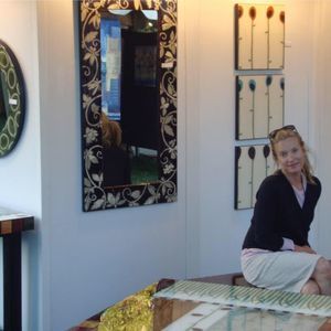 Meet your Posher, Lara